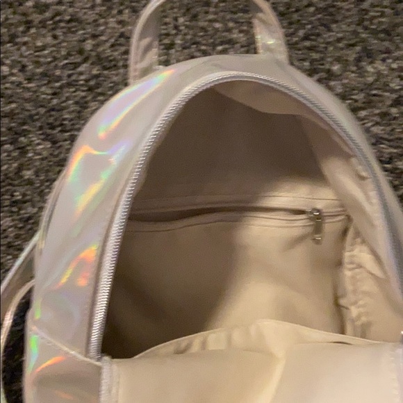 Holographic unicorn mini backpack - Picture 3 of 3